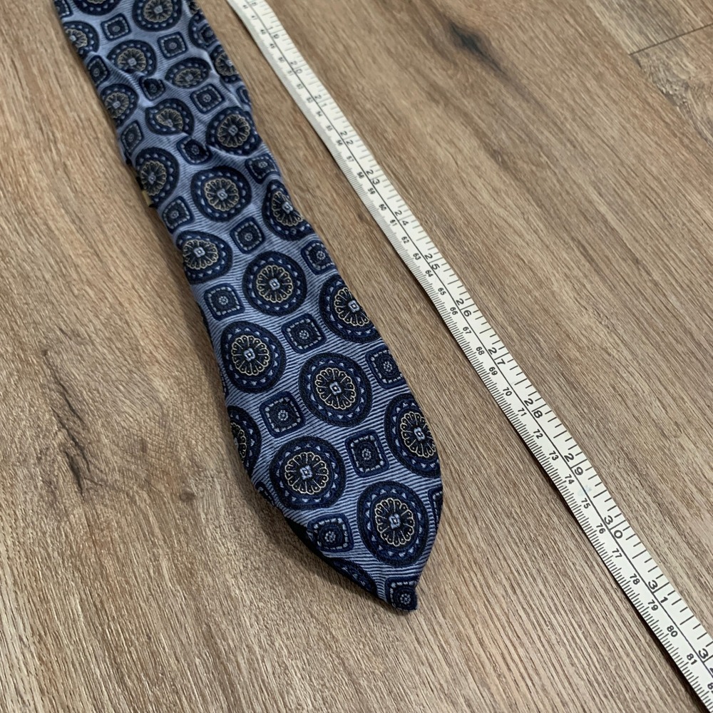 Jos. A. Bank Heritage Collection‎ blue geometric medallion 100% silk necktie